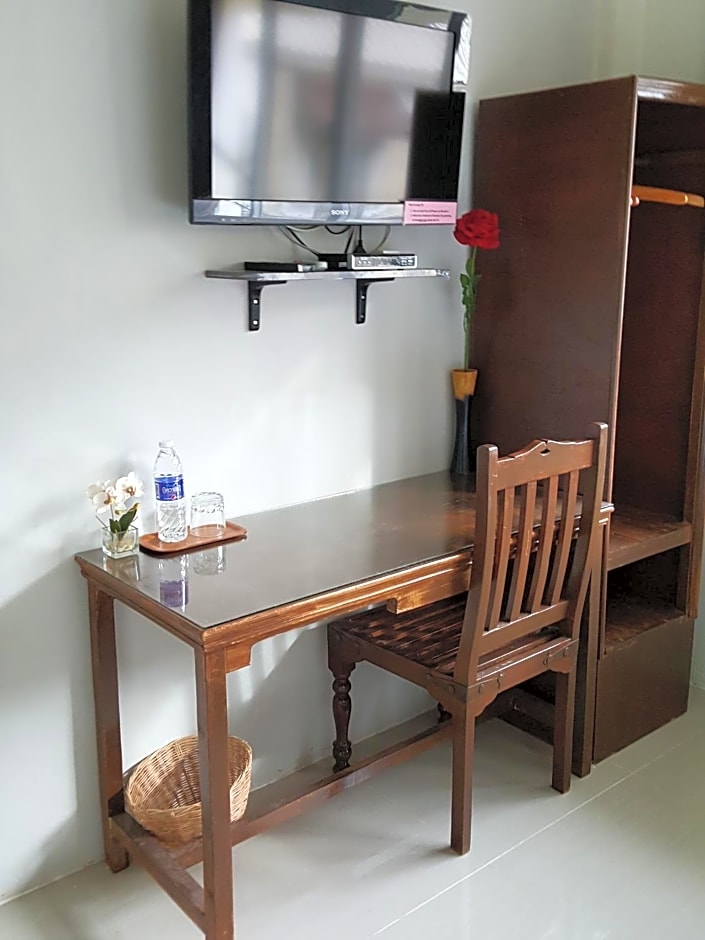 Bangkok Check Inn @Chareon Krung