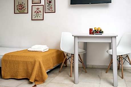 Hippocampus - Economy Quadruple Room