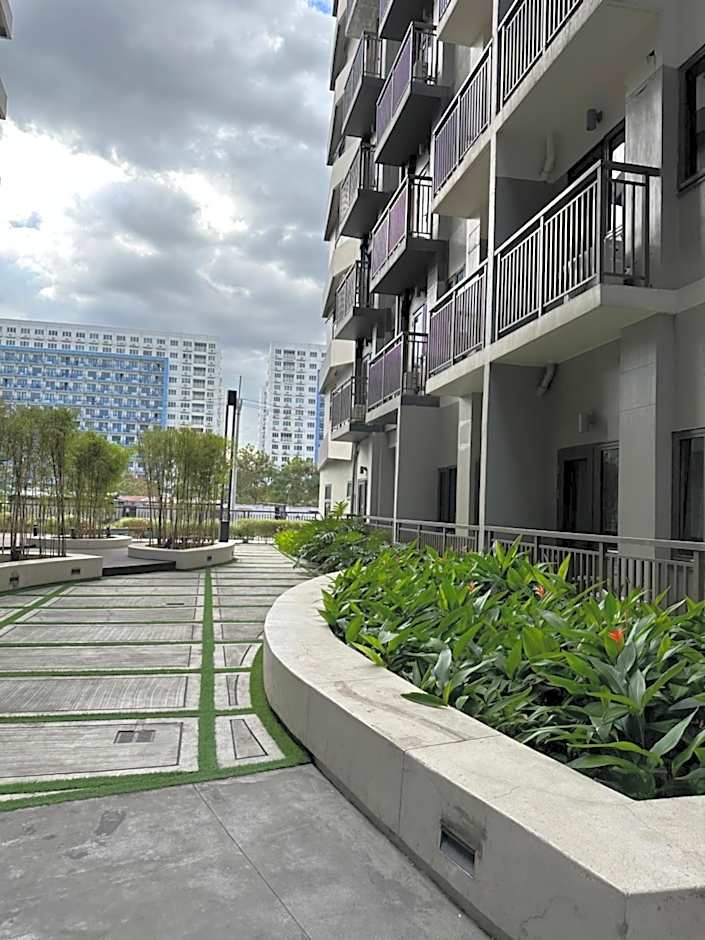 Mall of Asia MOA S Residences , IKEA Pasay , NAIA Airport , Manila Bay