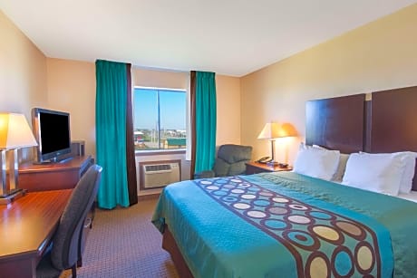 1 Queen Bed Non-Smoking