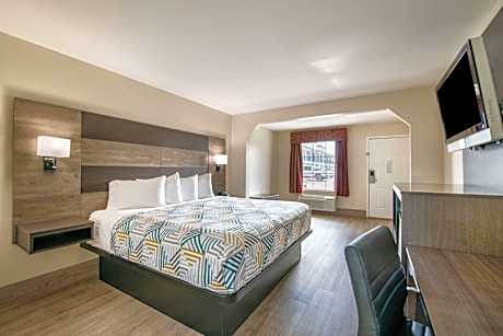 King Room - Non-Smoking