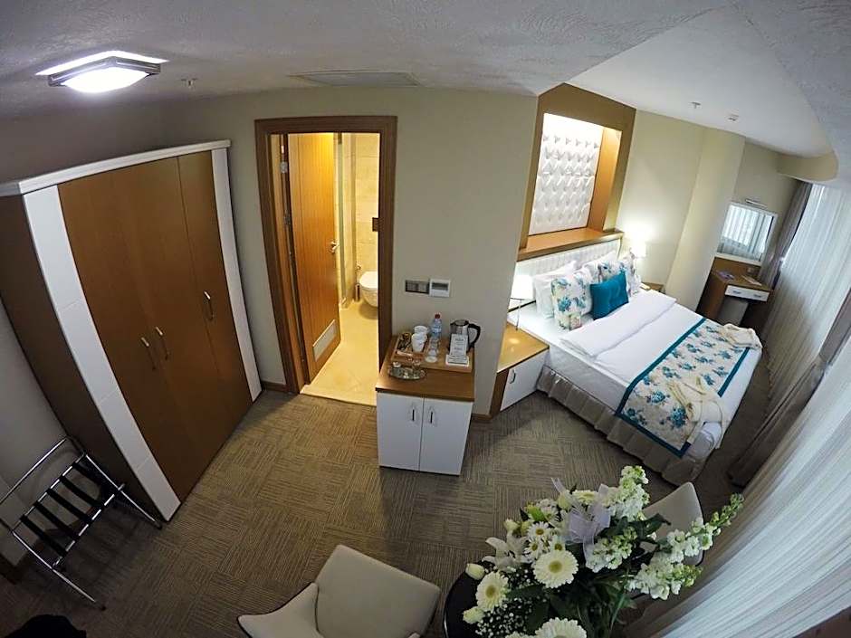 Yol İş Holiday Adana Otel