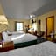 Love Hotels Silver Street by OYO at Hurley WI
