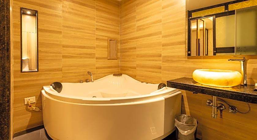 Arushi Boutique Hotel