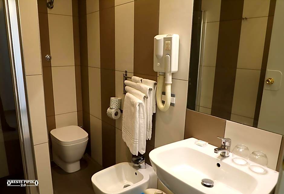 Up Hotel