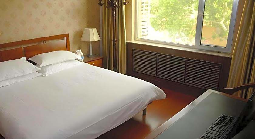 GreenTree Inn WeiFang QingZhou Middle HaiDai Road Electric Power Shell