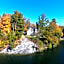 Lakehouse Inn