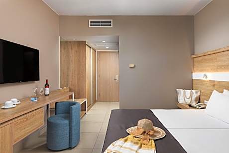Select double room main building sea view