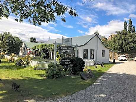 Settlers Cottage Motel