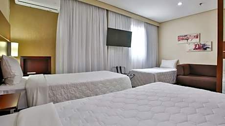 TRIPLE STANDARD SINGLE BEDS