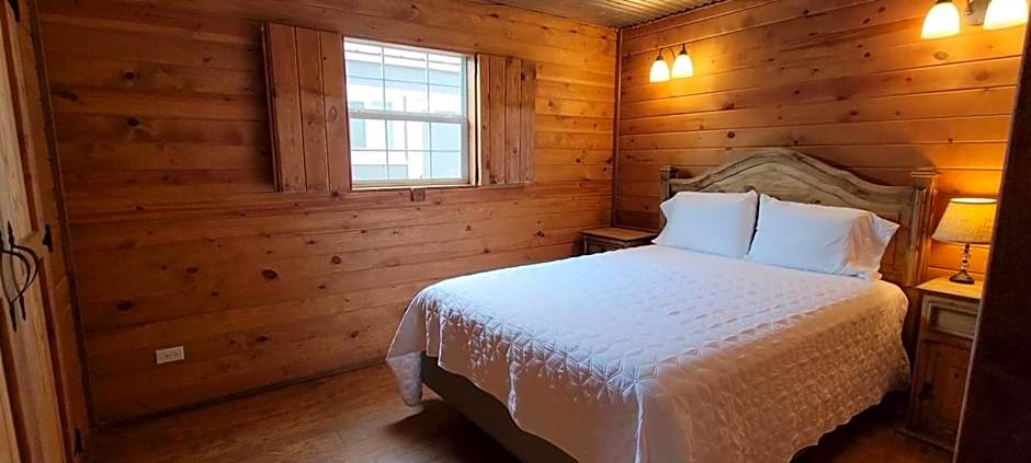 Photo 1 of 8 of Deluxe 1 Queen Bed Suite