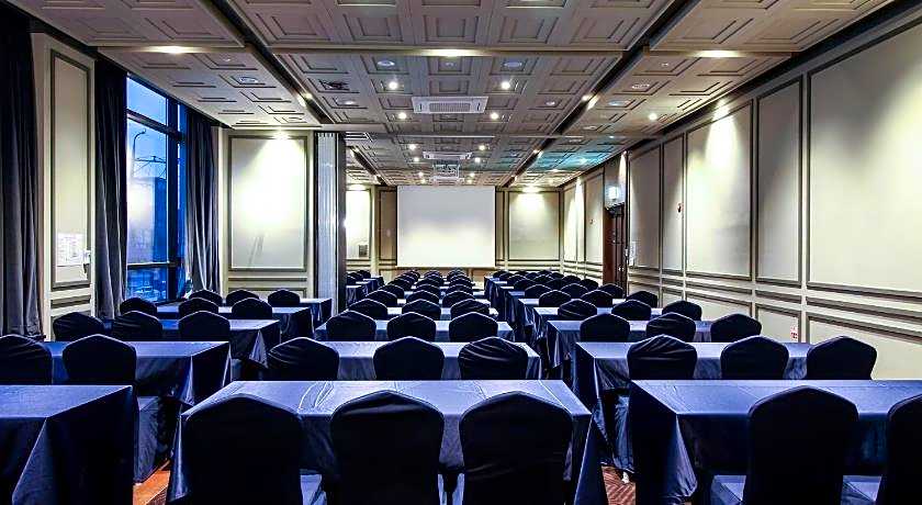 Golden Tulip Ever Yongin Hotel