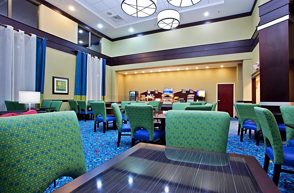 Holiday Inn Express Hotel and Suites Akron South-Airport Area By IHG