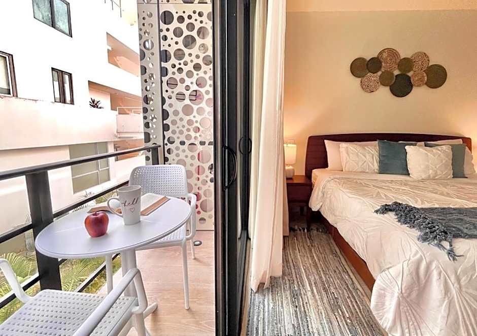 The Boat Condo by Andiani Travel