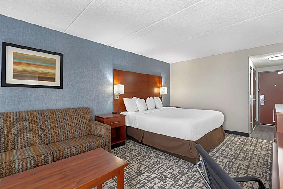 Best Western Plus Fresno Airport Hotel
