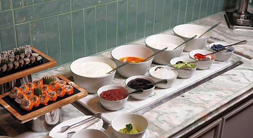 Hyatt Place Bangkok Sukhumvit 1