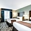 Days Inn & Suites by Wyndham Wausau