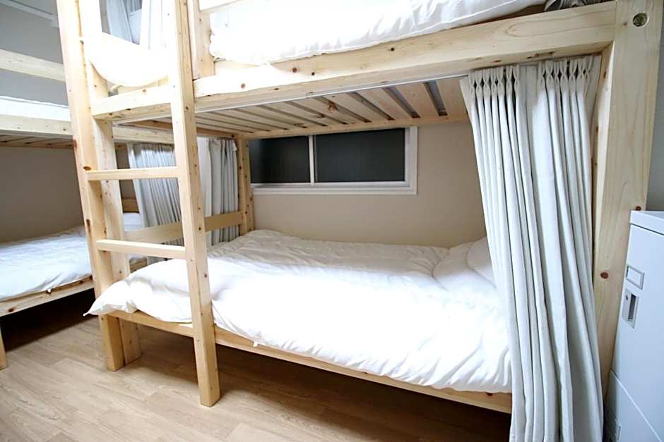 Glocal Nagoya Backpackers Hostel