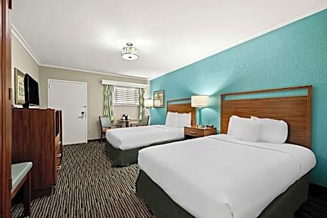 2 DOUBLE BEDS,NSMK,PILOWTOP,CLASSIC RT 66, MICRFRG,CONTINENTAL BREAKFAST
