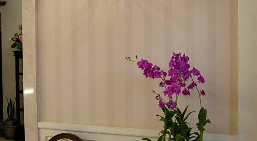 Aurum The River Place