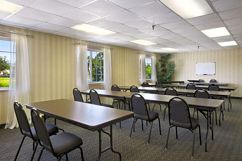 Microtel Inn & Suites By Wyndham Baton Rouge