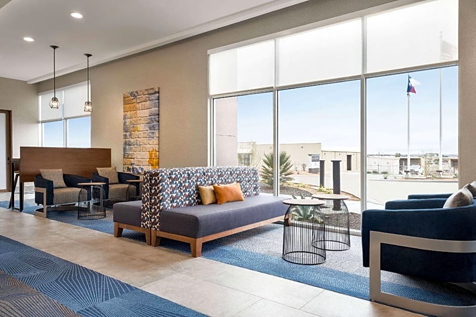 Hawthorn Suites by Wyndham Del Rio