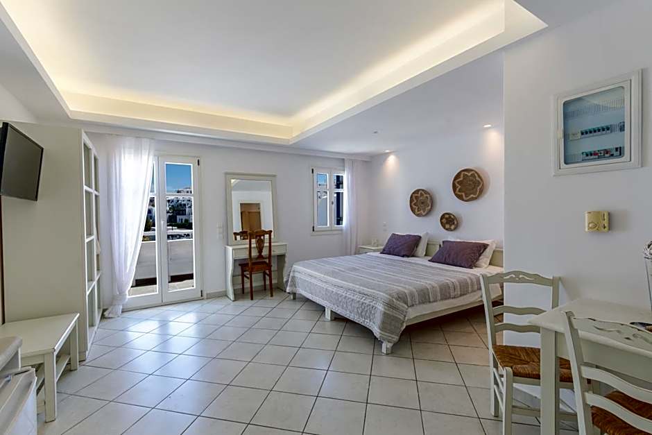 Alexandros Apartments