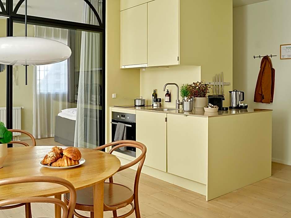 Apēron Apartment Hotel