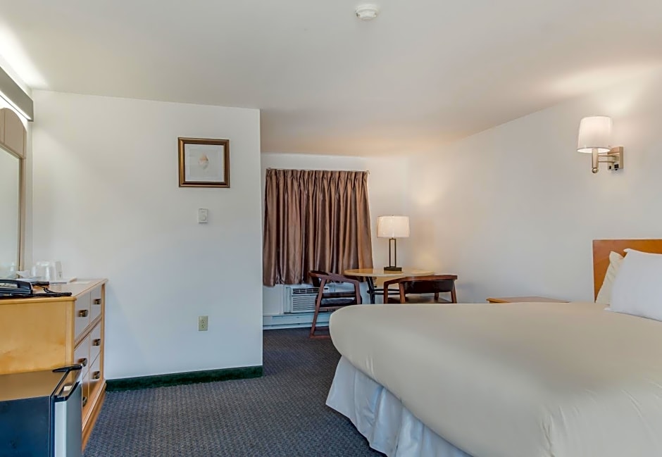 America's Best Value Inn & Suites/Hyannis