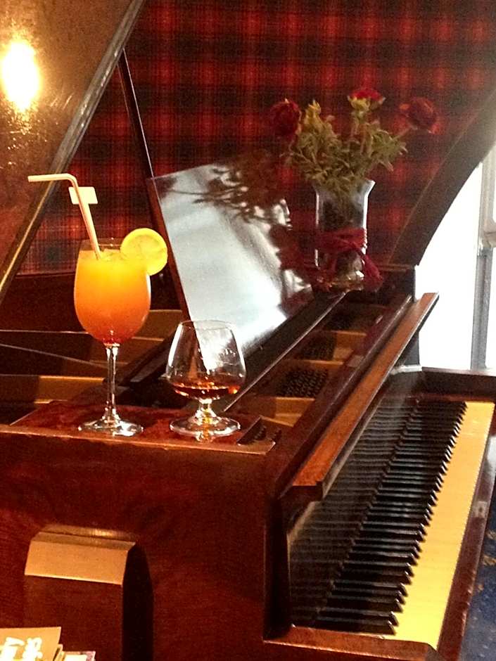 LOGIS Hôtel & Restaurant - Les Arcades