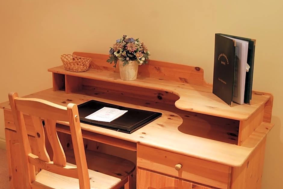 Oliver Cromwell Hotel