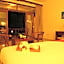 Whispering Palms Hotel