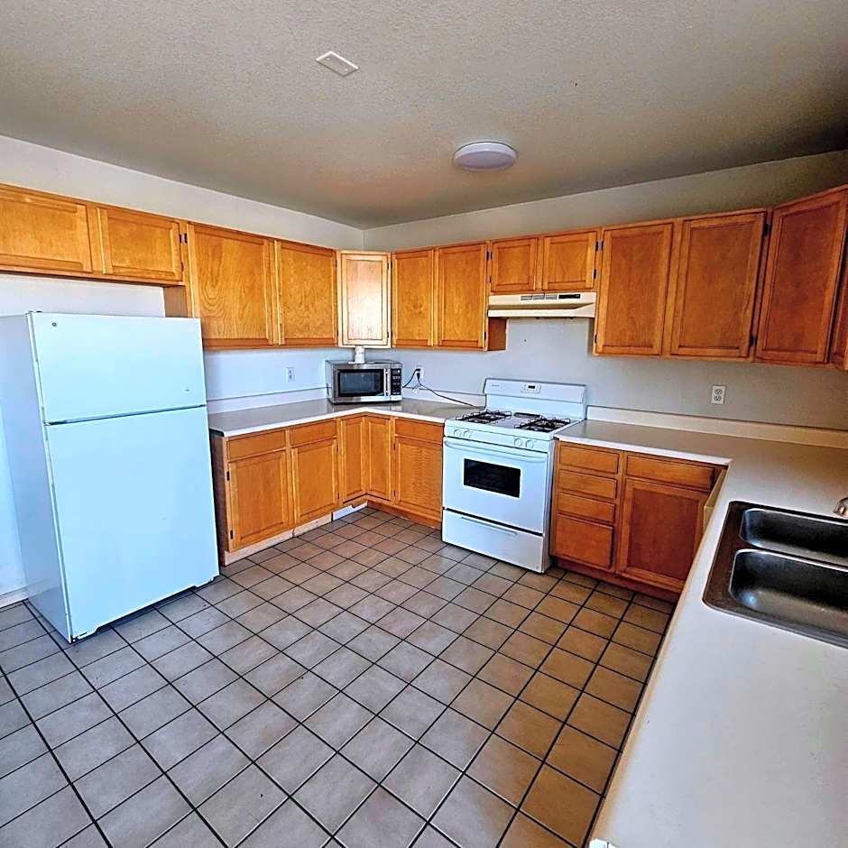 Super 8 by Wyndham Denver Central