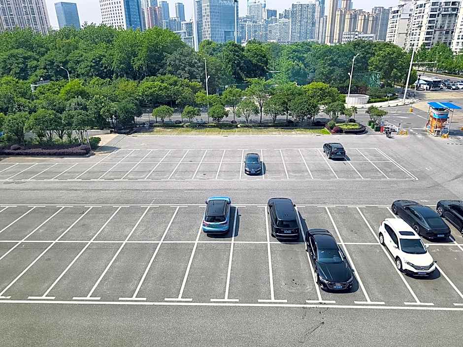 Wuhan Youyi International Hotel