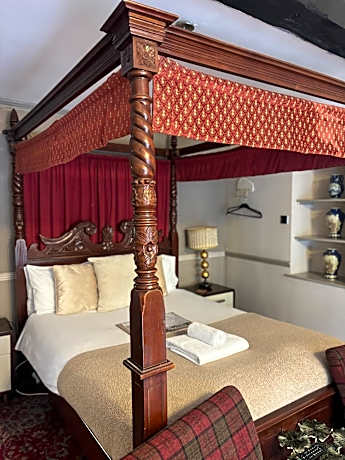 The George Hotel