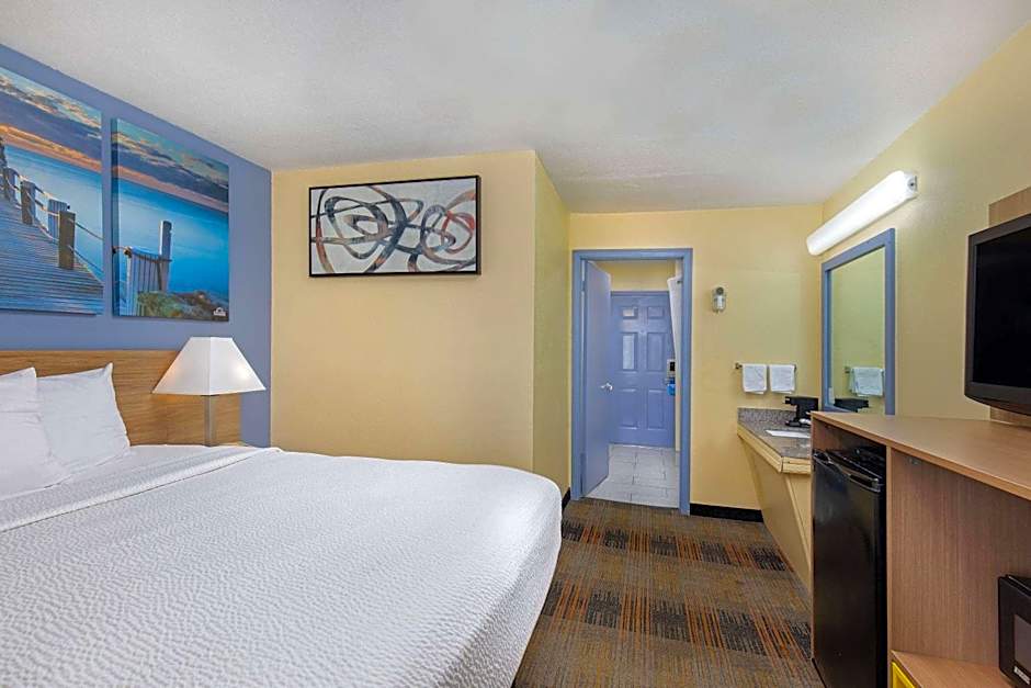 Days Inn by Wyndham Holladay