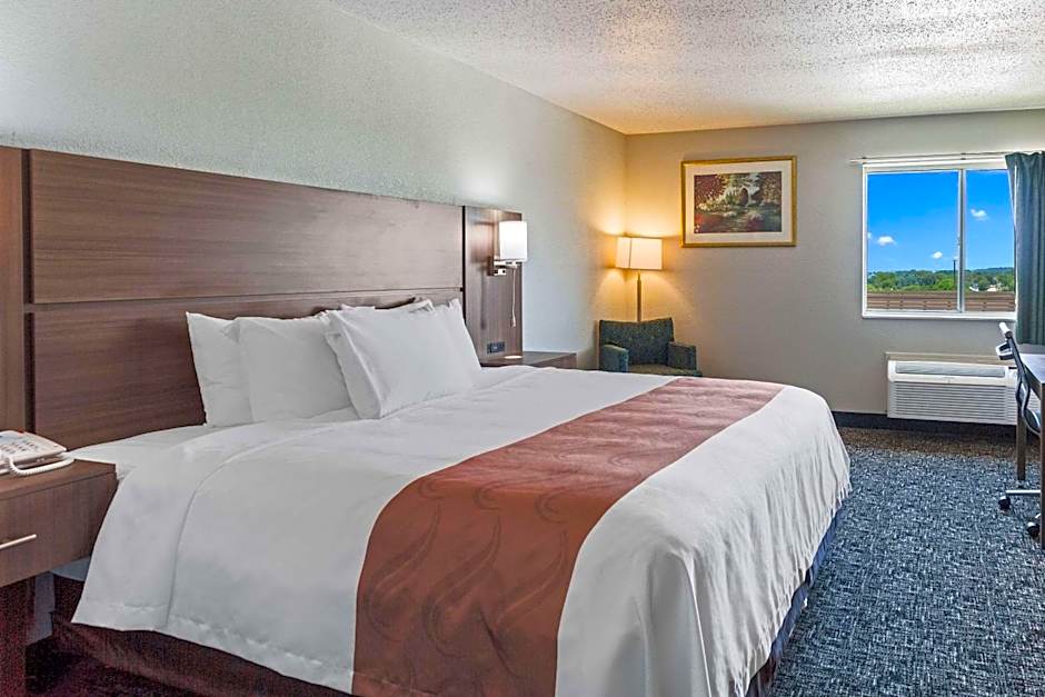 Quality Inn & Suites Ferdinand