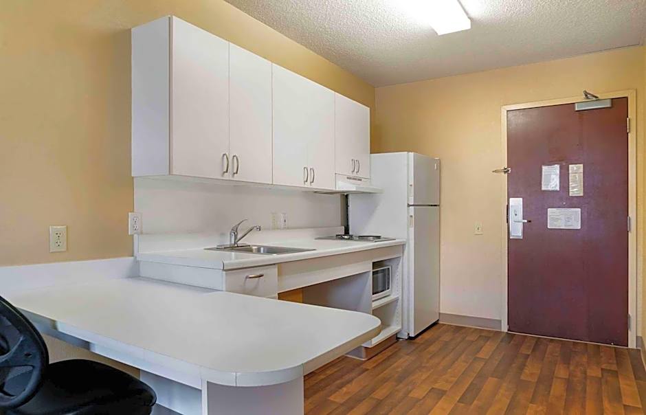 Extended Stay America Suites - Detroit - Novi - Haggerty Road
