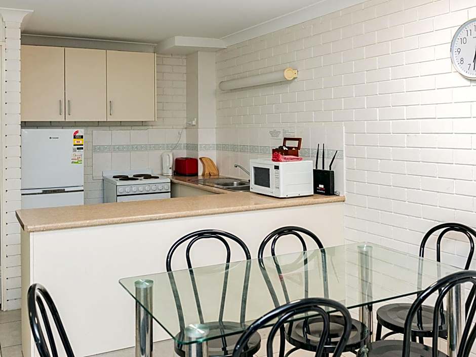 Trickett Gardens Holiday Inn