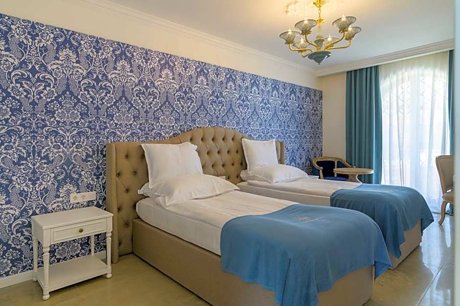 Villas for 4 or 6 Adults in Therma Village - SPA Mineral Pool & All inclusive & Free Parking