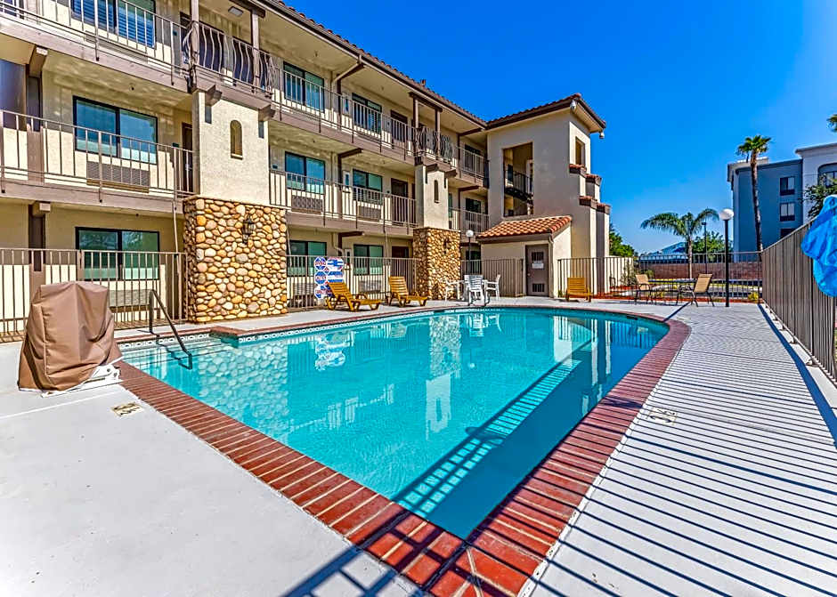 Hillstone Inn Tulare, an Ascend Collection Hotel