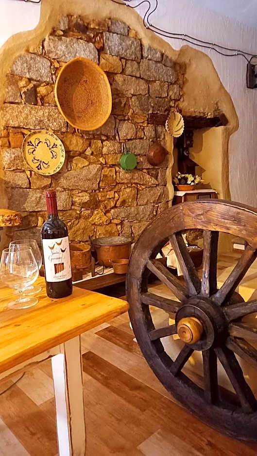 B&B Santu Giuvanni "Un tuffo nel passato Fonnese"