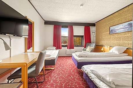 Triple Room with Sea View