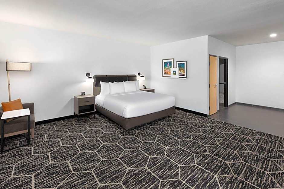 La Quinta Inn & Suites by Wyndham Austin Parmer/Tech Ridge