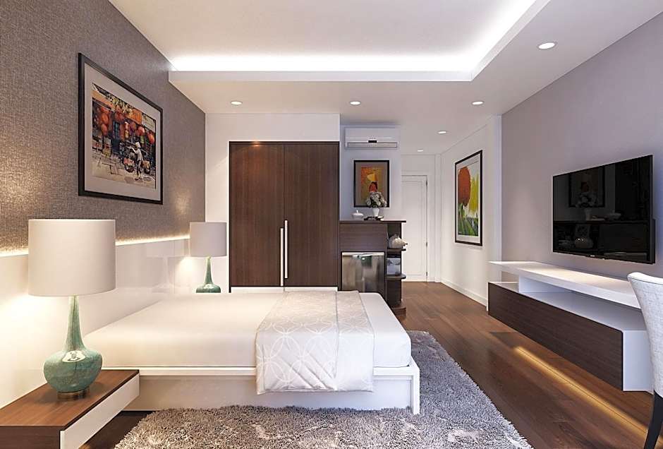 HA NOI HOTEL near Tan Son Nhat Airport - FREE Airport Pick-Up and Drop-Off Available 24 Hours a Day