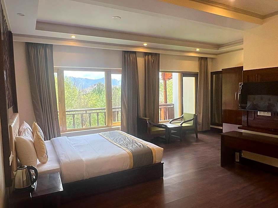 Photo 1 of 4 of Deluxe Suite, Balcony