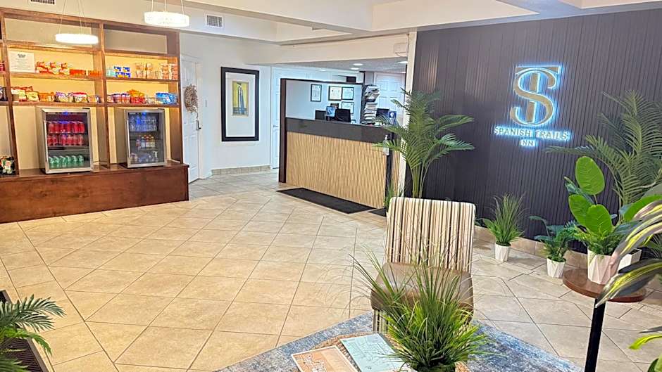 Spanish Trails Inn - Laredo Hotel