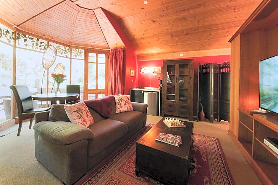Linden Gardens Rainforest Retreat