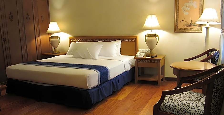 Grand Orchid Hotel