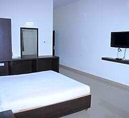 AC Deluxe Room
